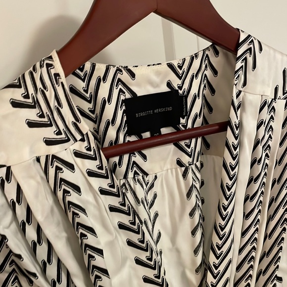 Birgitte Herskind wrap dress. Size 36. White with black detail. Like new - Picture 1 of 4